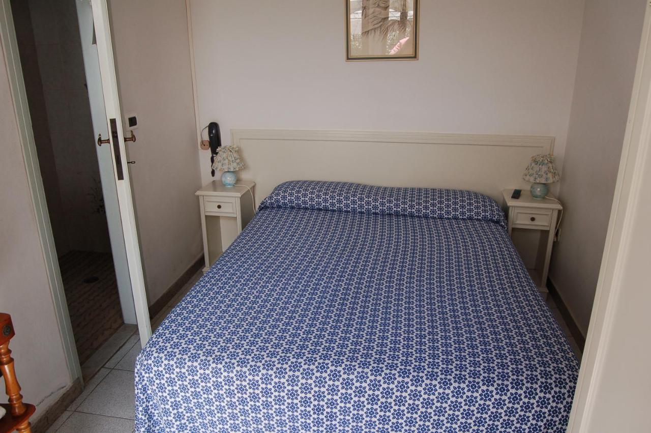 Hotel Ondina Виареджо Екстериор снимка