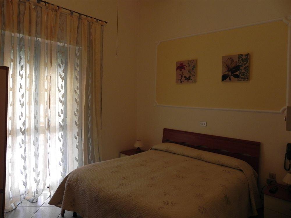 Hotel Ondina Виареджо Екстериор снимка