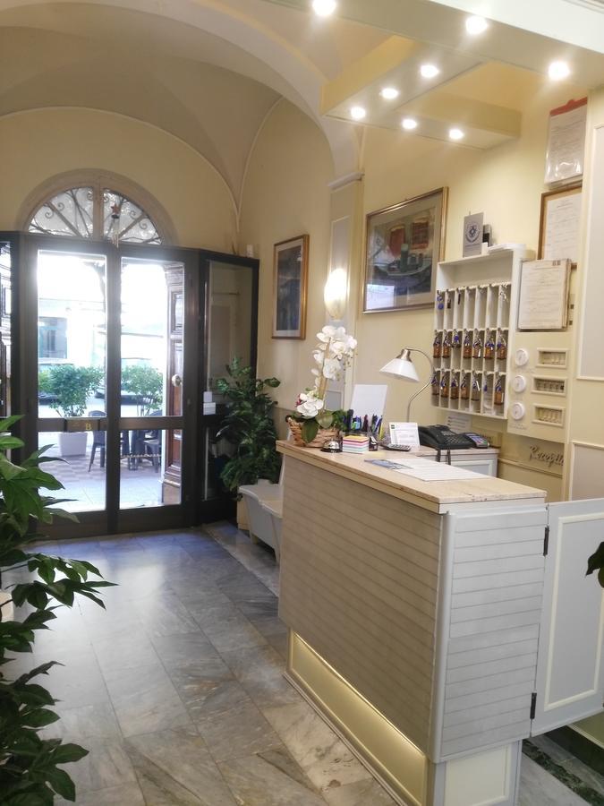 Hotel Ondina Виареджо Екстериор снимка