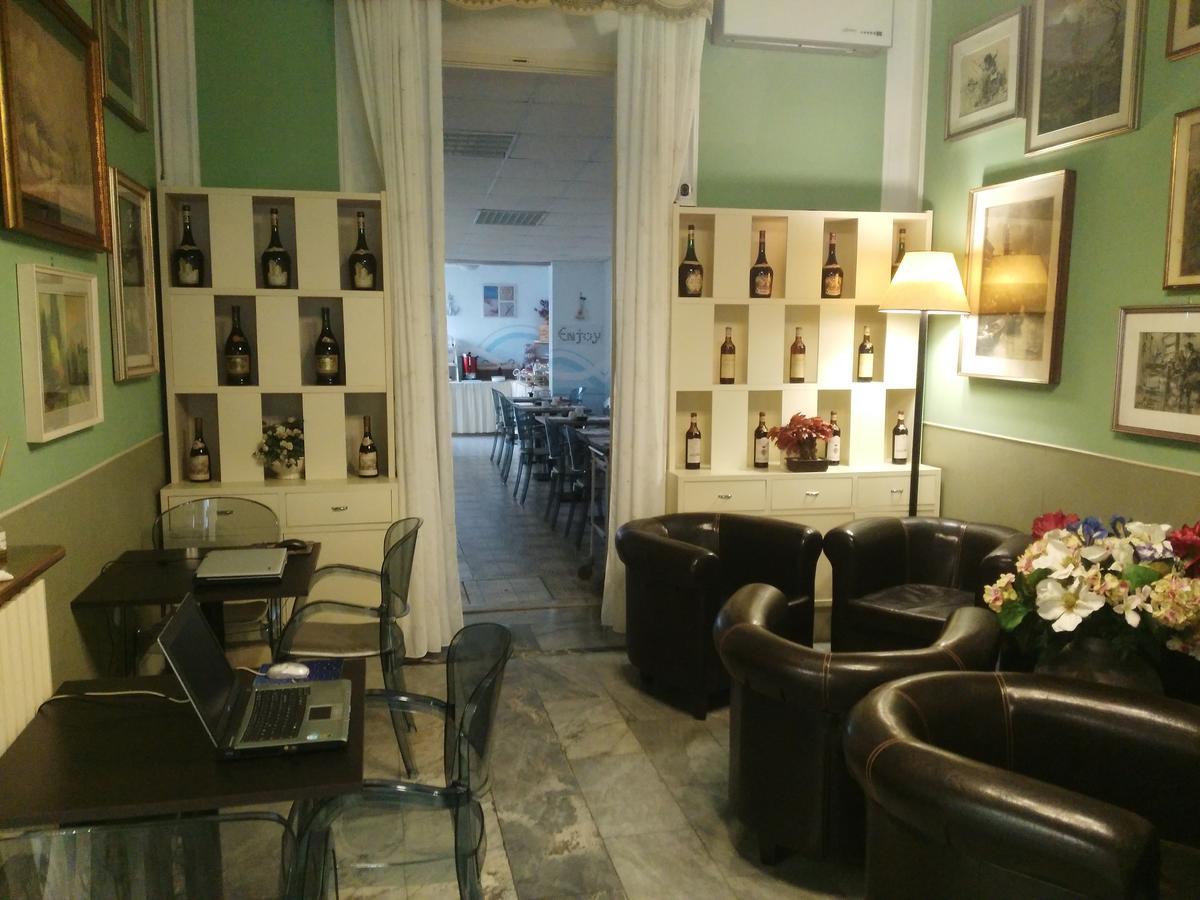 Hotel Ondina Виареджо Екстериор снимка